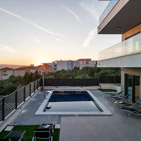 Villa Adria Макарска Экстерьер фото