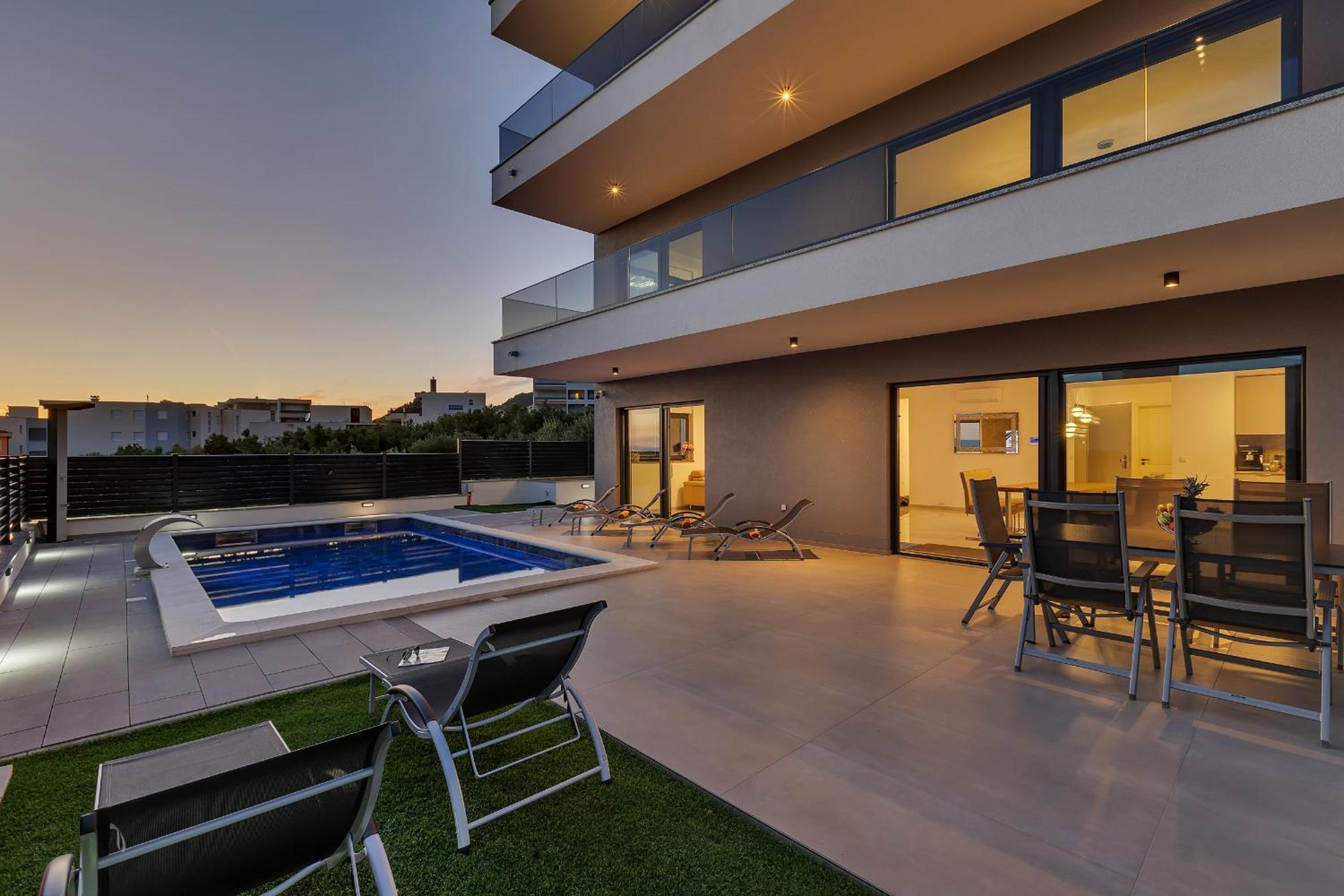 Villa Adria Макарска Экстерьер фото